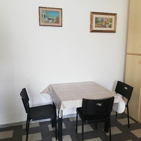 La Casa Di Periferia Bari Exterior foto